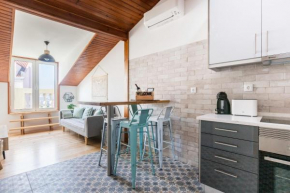 Superb Apartments Overlooking Graça in Lisbon